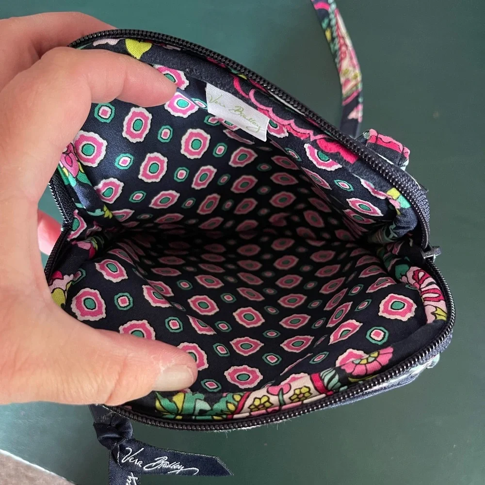 Vera Bradley crossbody purse - Picture 11 of 16